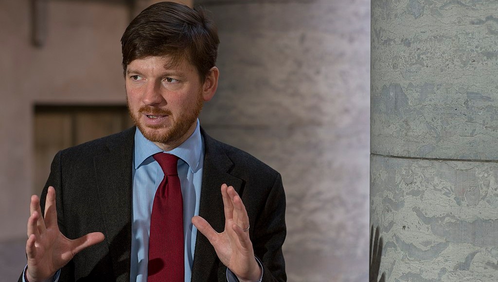 Center mot våldsbejakande extremism kritiserar Centerpartiets Martin Ådahl