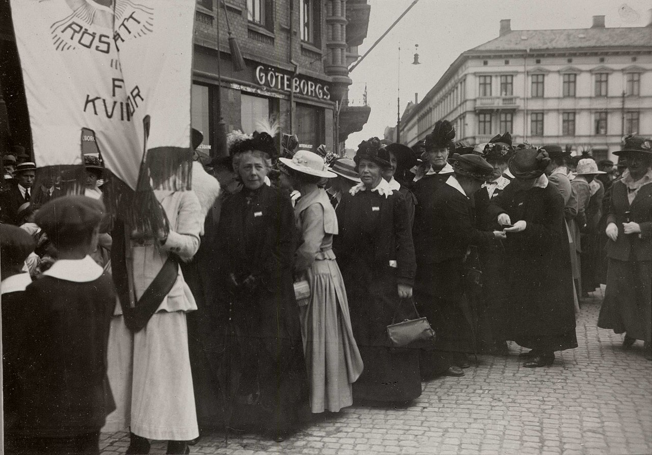 100 år sedan kvinnor fick rösta för första gången – lärdomar och framtidsutsikter