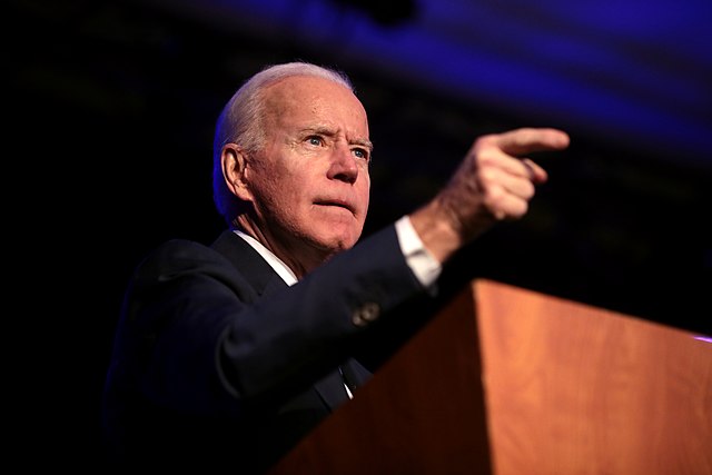 Joe Biden avfärdar skattesänkningspolitiken