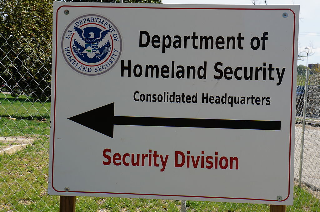 Initiativ mot högerextremism möter motstånd inom Homeland Security