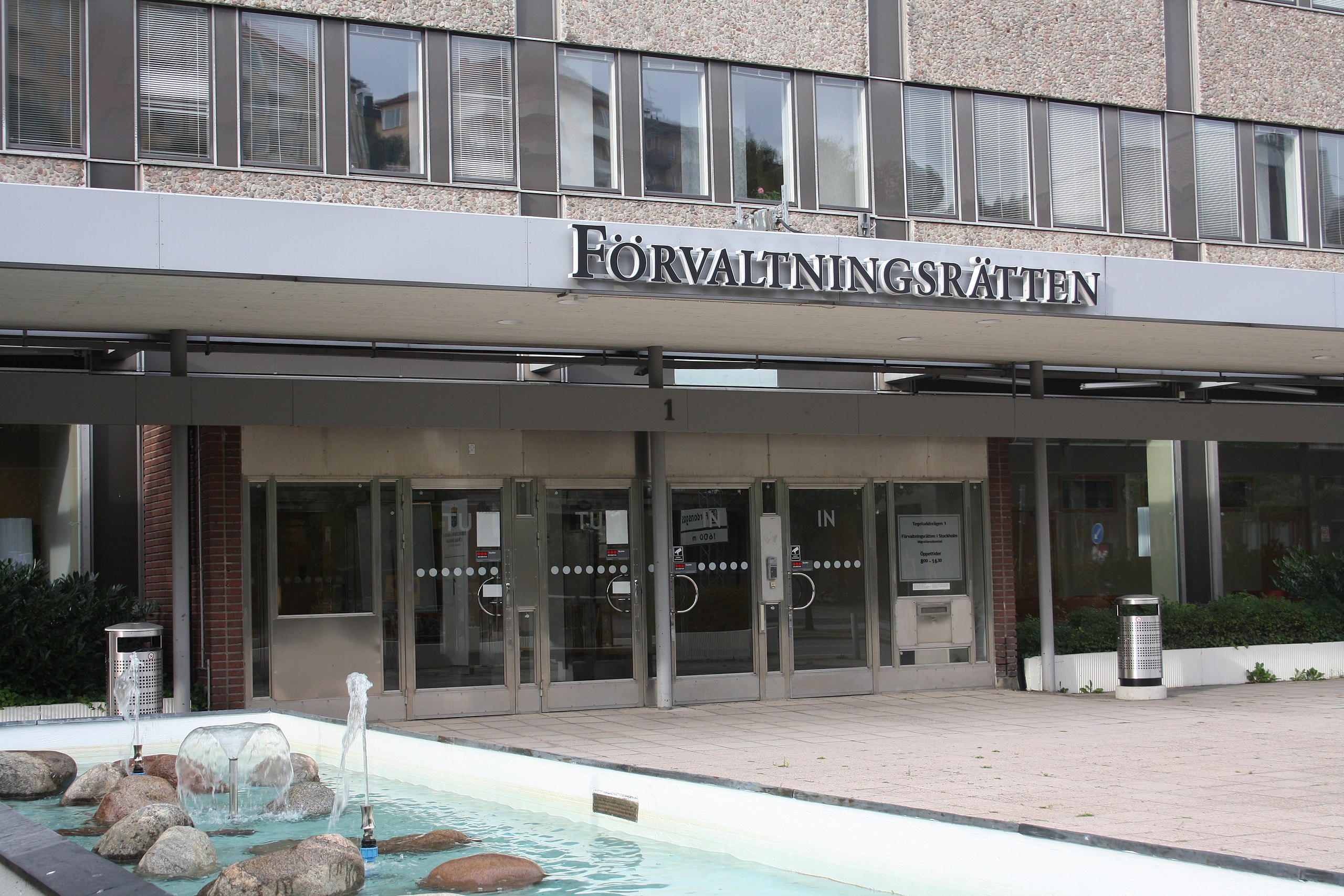 Förfalskade forskarartiklar – frias av Förvaltningsrätten