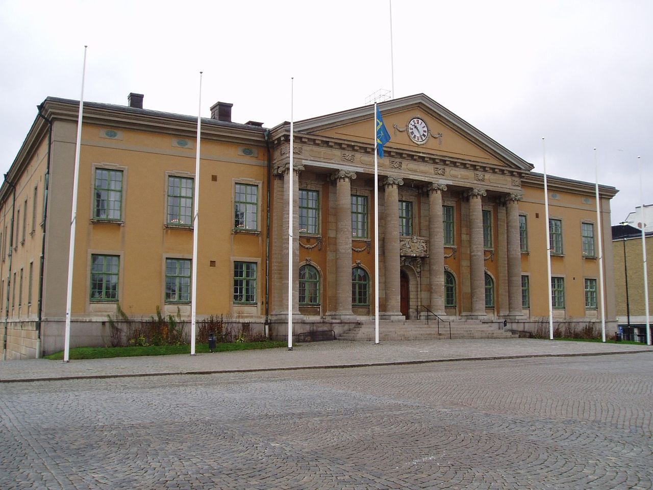 78-åring åtalas för karikatyrbild på SD-topp