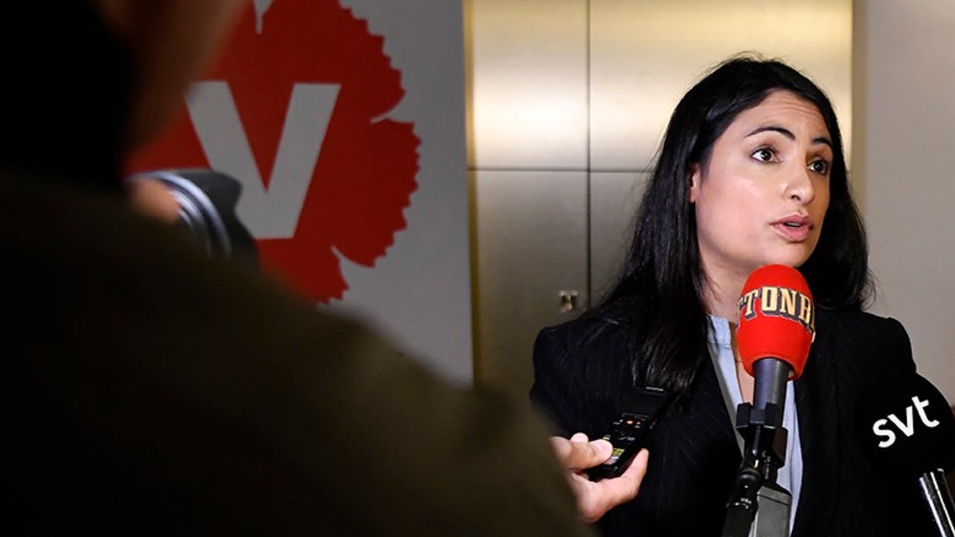 Högern: Vänsterpartiet har bäst lösningar på krisen