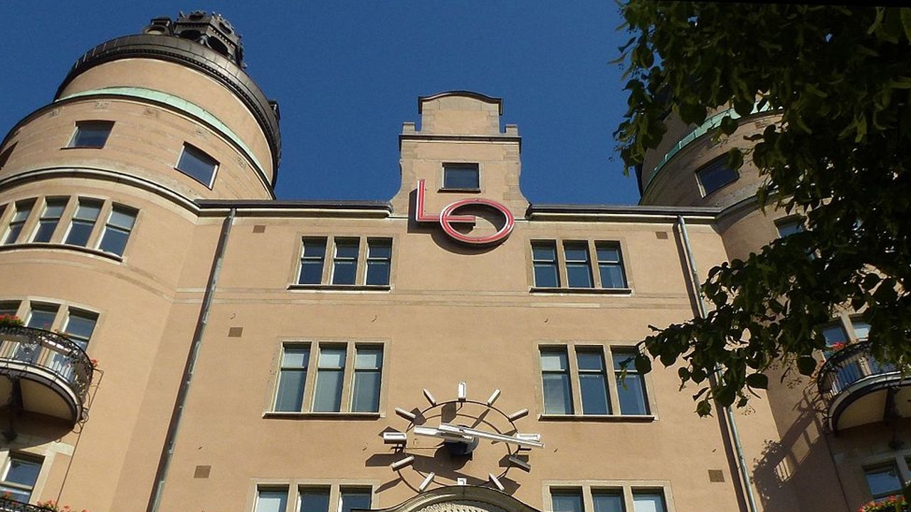 Medlemmarna rasar mot LO-pamparnas LAS-svek