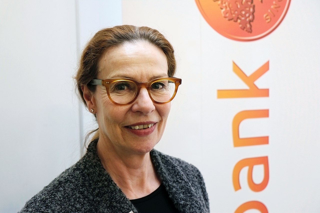 Swedbanks tidigare VD åtalas för grovt svindleri