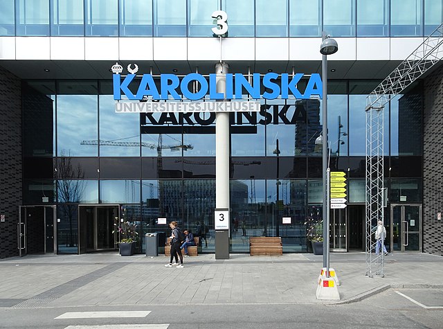 Chockartad lönehöjning för sjukhusdirektören på Karolinska