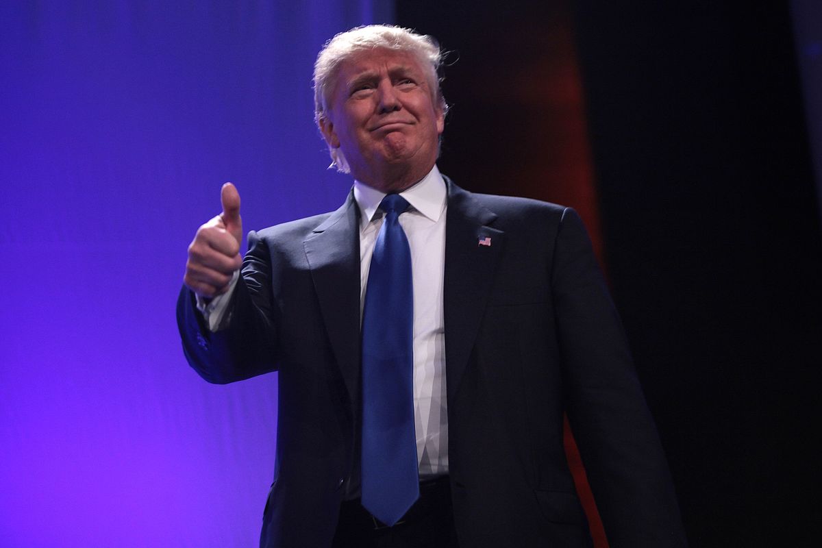 Trump: Måla kinesiska flaggan på amerikanska stridsplan och bomba Ryssland