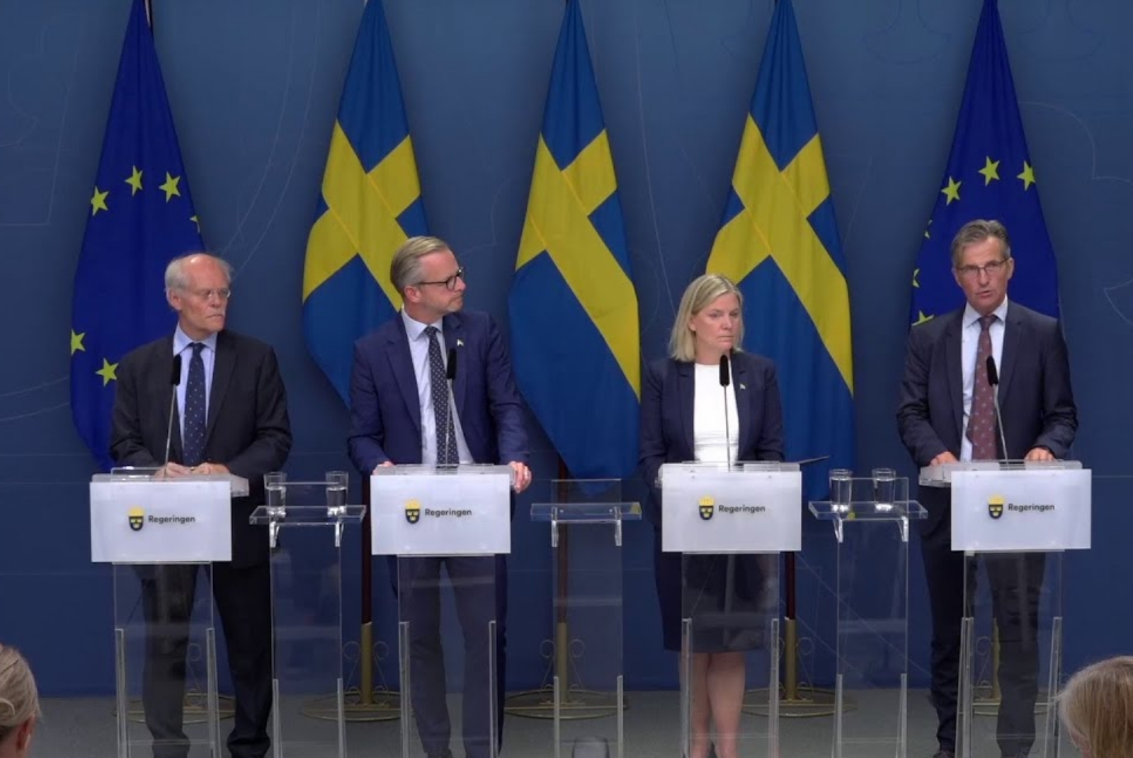 Finansspekulanterna ska räddas på bekostnad av statsfinanserna