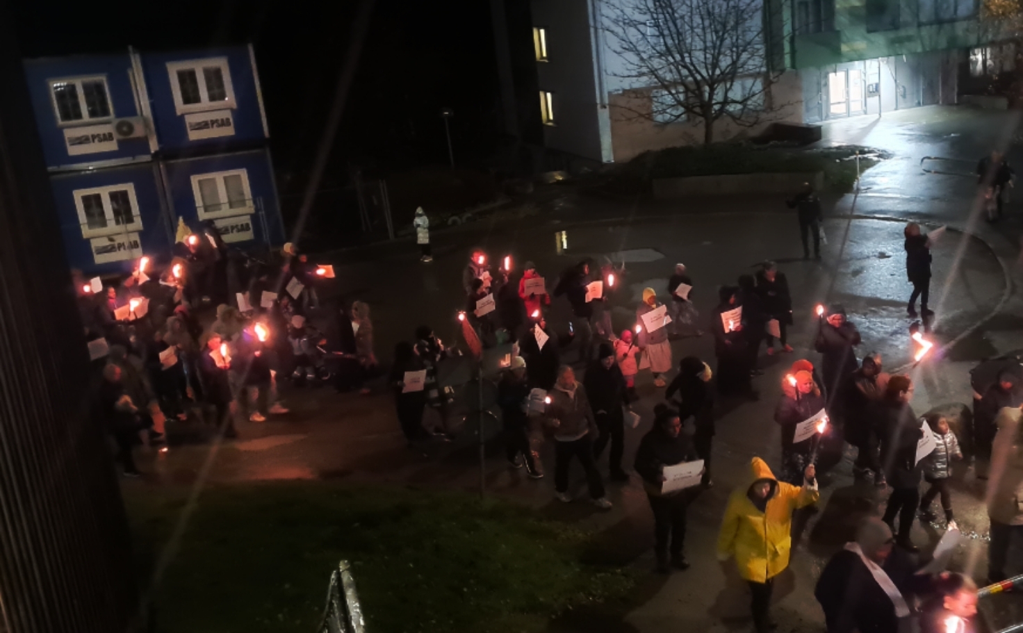 Fackelprotester mot dubbla hyreshöjningar i Göteborg